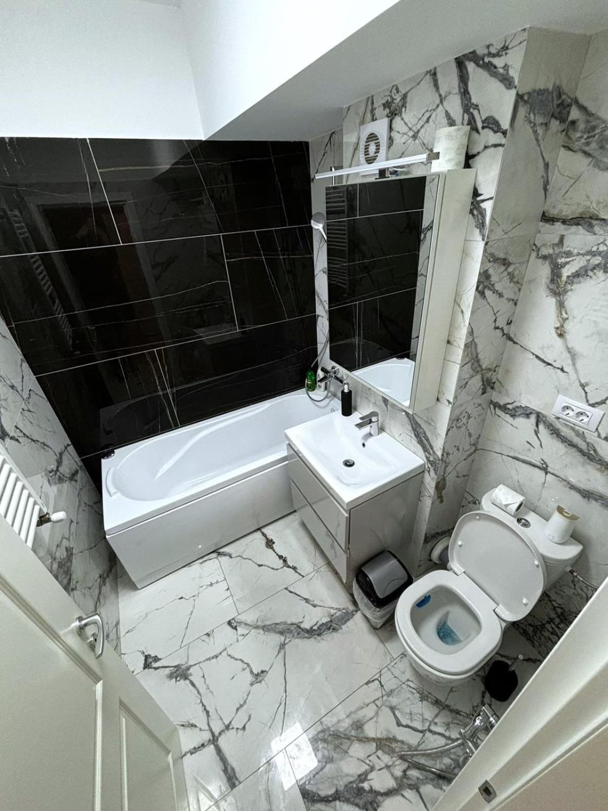 Sky View - Free Parking Apartment Iasi Ngoại thất bức ảnh