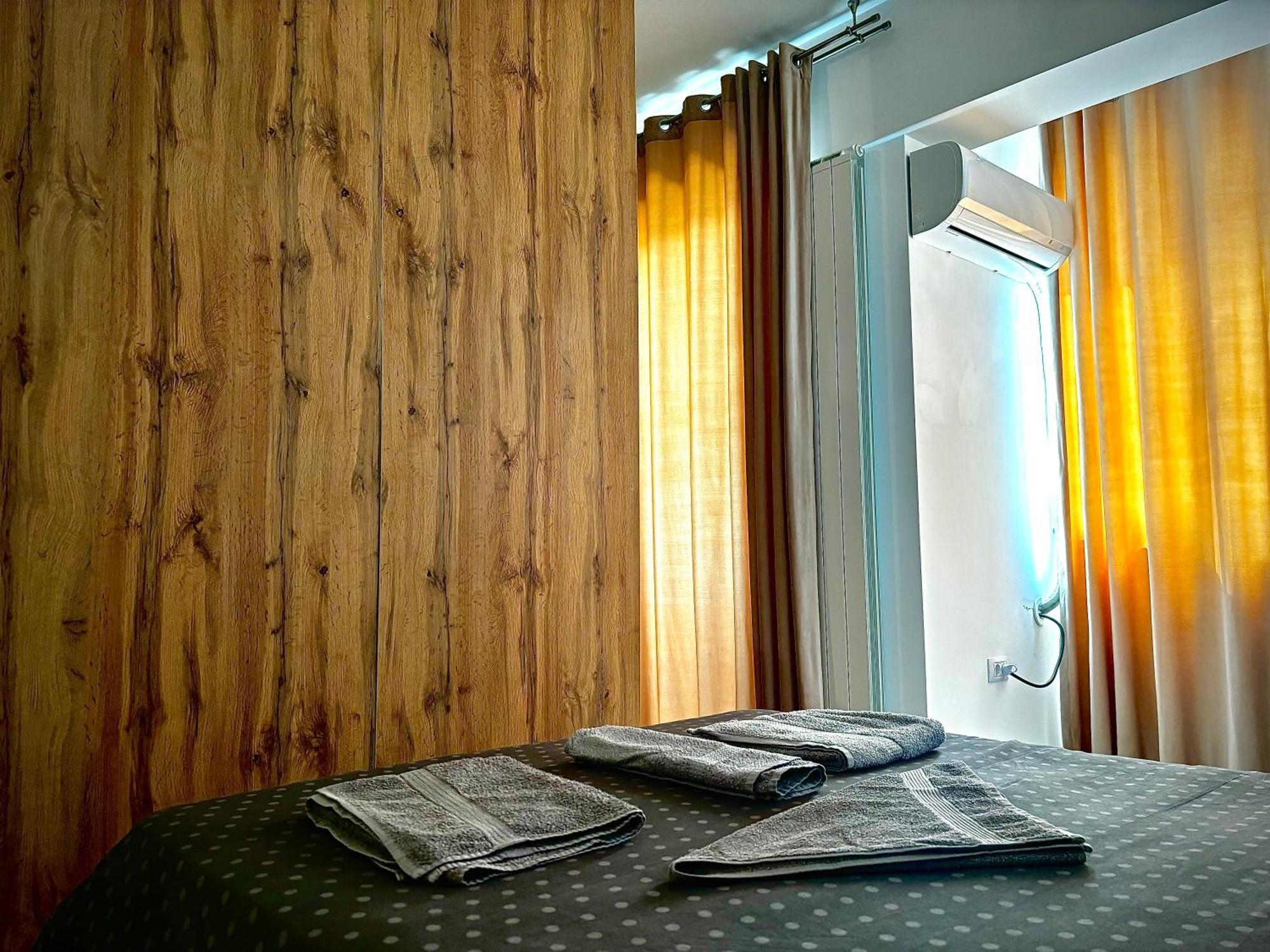 Sky View - Free Parking Apartment Iasi Ngoại thất bức ảnh