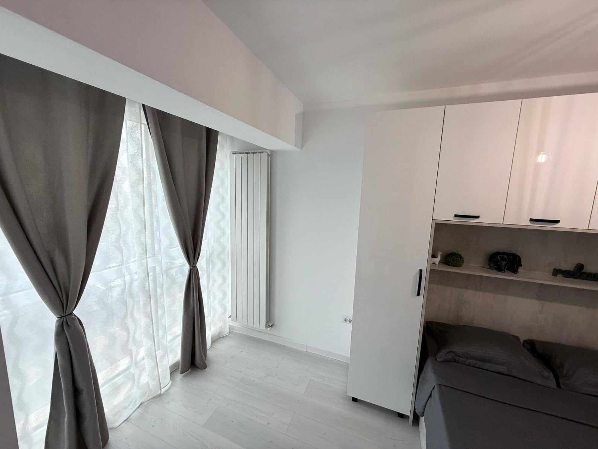 Sky View - Free Parking Apartment Iasi Ngoại thất bức ảnh